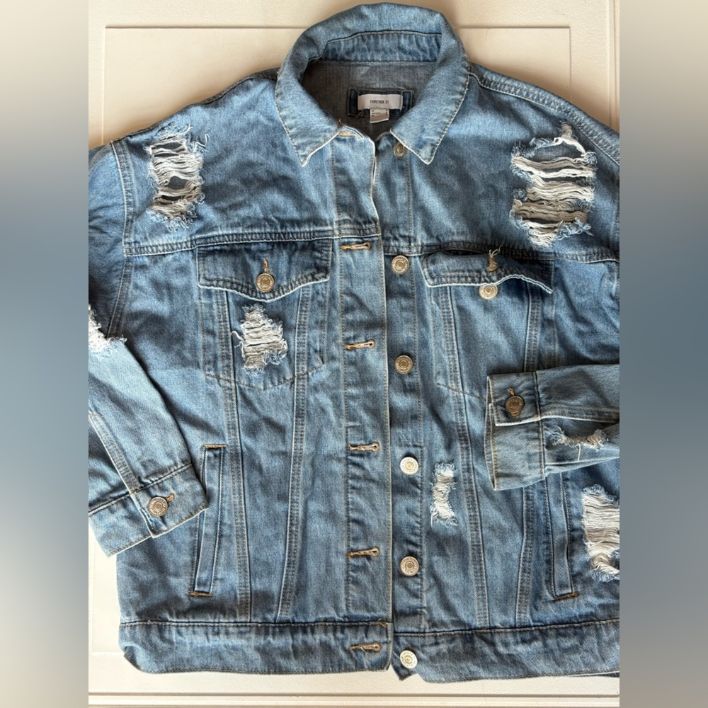 Forever 21 Distressed Denim Jacket Size Small - Picture 2 of 9